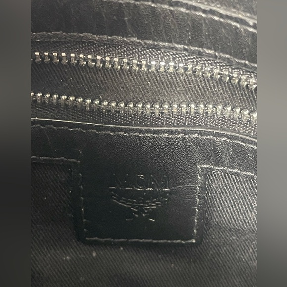 MCM Envelope bag & dust cover - Picture 6 of 6